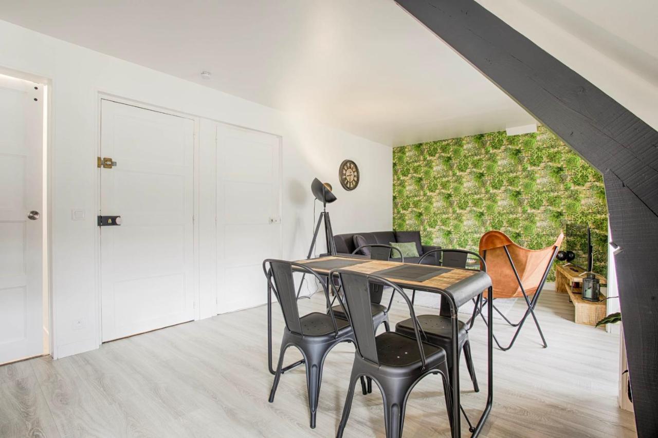 La Casa Centra Charm At Falaise'S Downtown Appartement Falaise  Buitenkant foto